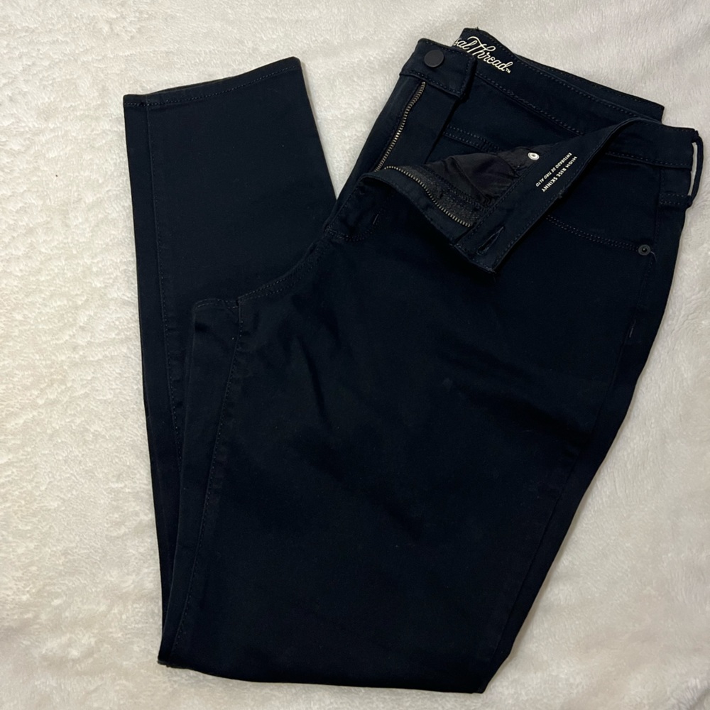 Universal thread black skinny jeans